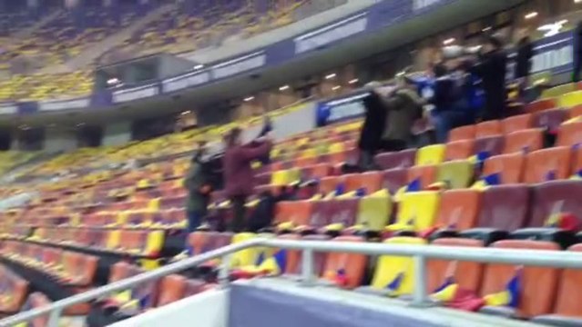 Προπόνηση Εθνικής στην Arena Nationala : Έλληνες φίλαθλοι