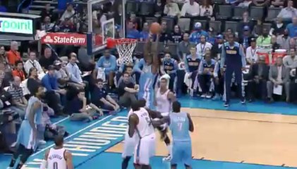 狂野半獸人 Faried 籃下雙手爆扣