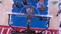 Blake Griffin putback dunk