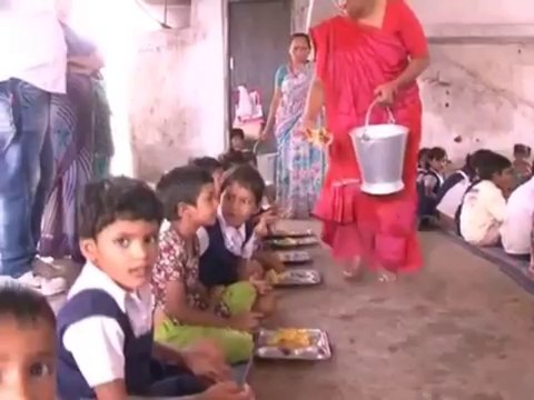 Preparation of mid day meal by Akshaya Patra foundation in Vadodara Kitchen, Gujarat