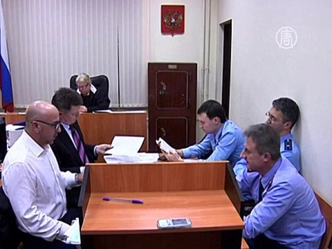 Фотографа и врача «Гринпис» освободили под залог