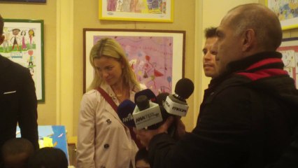 Αβραάμ Παπαδόπουλος και Χαβιέρ Σαβιόλα μαζί με παιδιά στην εκδήλωση της UNICEF
