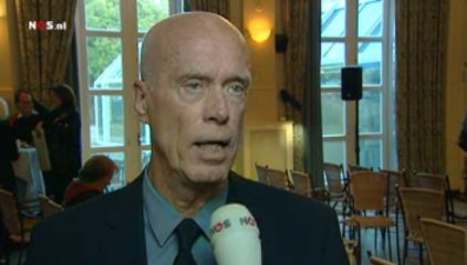 14-10-09 Van Den Herik spreekt tijdens boekpresentatie