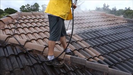 Скачать видео: ROOF PRESSURE CLEANING WELLINGTON FLORIDA 561-502-7663