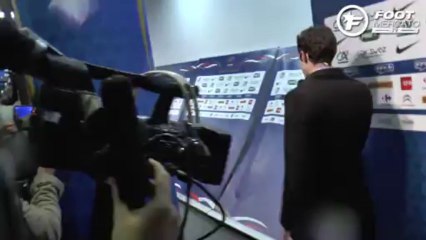 Les Bleus arrosent les journalistes !