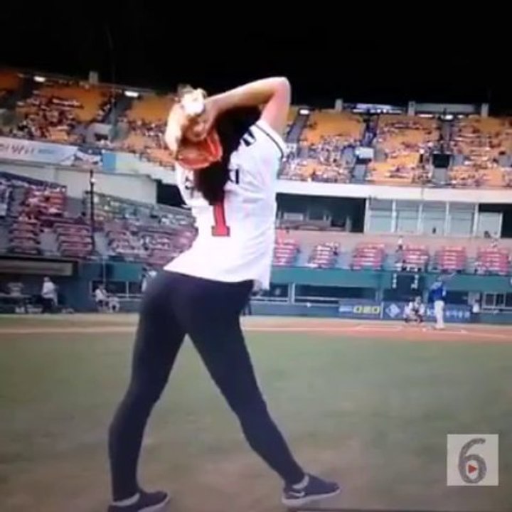 How to react to a girl pitching
