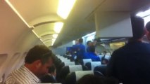 Πανηγυρισμοί στο αεροπλάνο της Εθνικής Ελλάδας