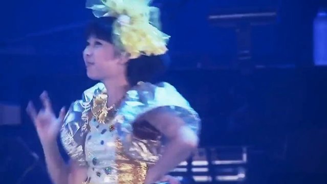 Momoiro Clover Z - Sailor Moon (live)