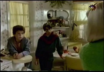 007Aquellos maravillosos años 2x01 - En plena oscuridad (By Charlie1232)