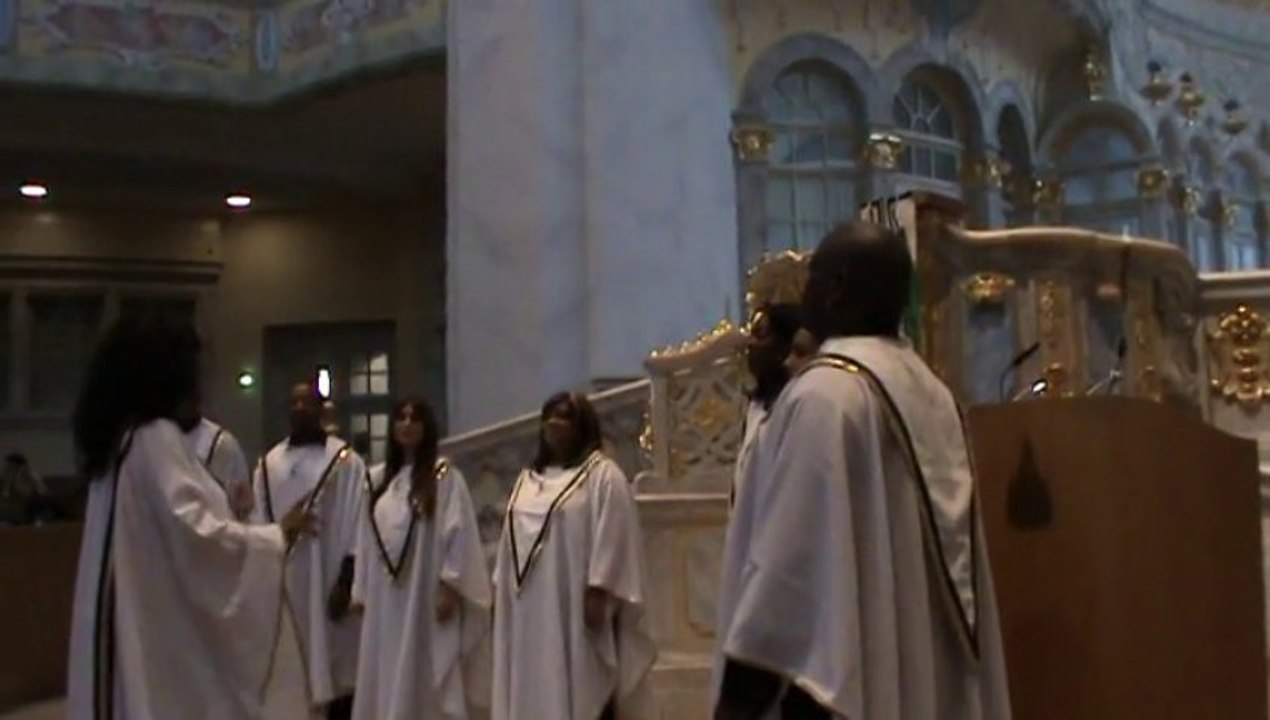 Dresden Staedtereise Frauenkirche Konzert Bilder Video Fotos Deborah Woodson Soul Gospel Jazz Onlinebuchung im Reisebüro Fella Hammelburg @ http://vip-reisen.de  Tel. 09732-2600 Email  info@fella.de  ab 18.30 Uhr und am Wochenende unter 0171-2731400 Huber