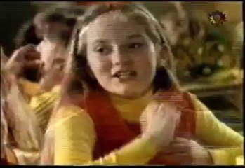 008Aquellos maravillosos años 2x02 - Mi primera novia (By Charlie1232)