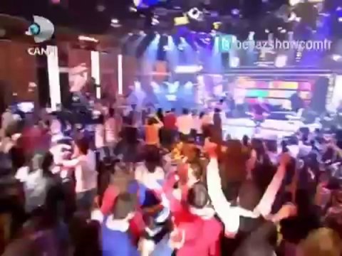Suzan Kardeş Osman Aga Beyaz Show 26 Ocak 2013)