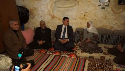 Valimiz Çayüstü Köyünde Mağarada Yaşayan Köylüleri Ziyaret Etti