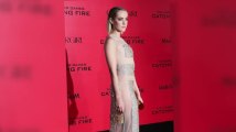 Jena Malone ohne Unterwäsche auf rotem Teppich