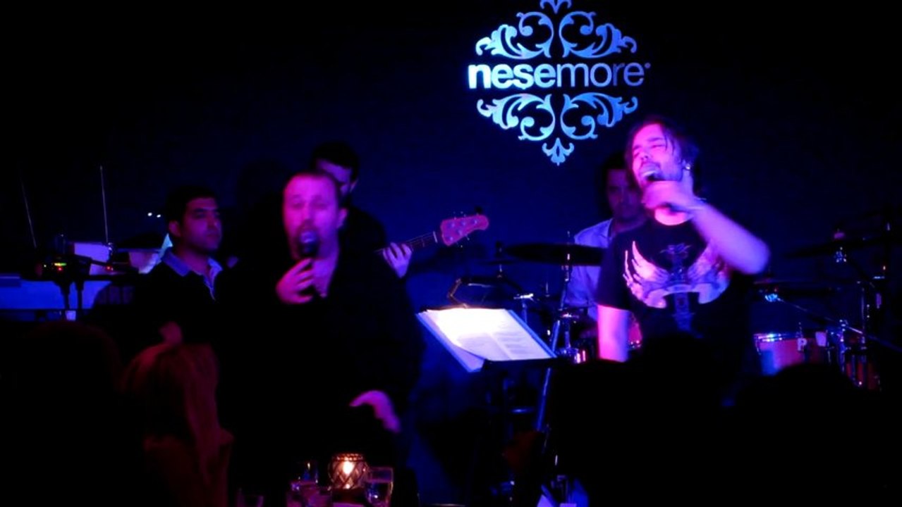 YPARXO - PETRO DİVARCİ - YANİ KORDOMENİDİS