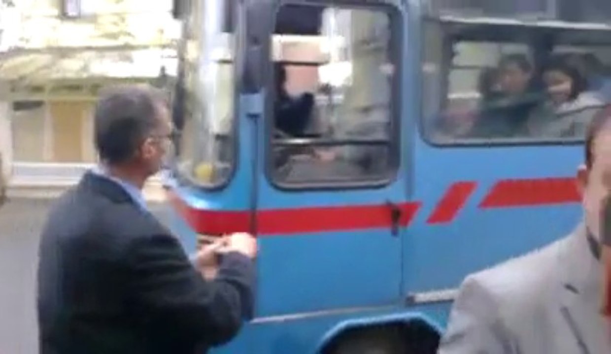 TRABZON CEZAEVİNDE KAPI KRİZİ