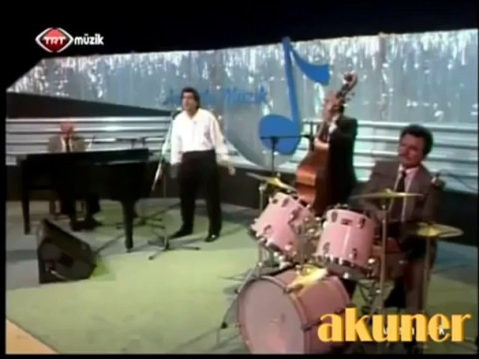 İhsan Kayral - Kim Bilir Belki Bir Akşam Üstü
