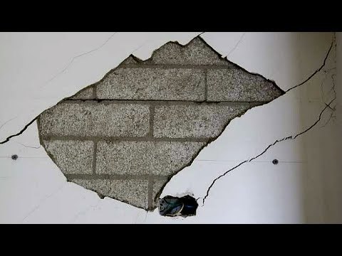 Two dead and nine missing in Medellin building collapse