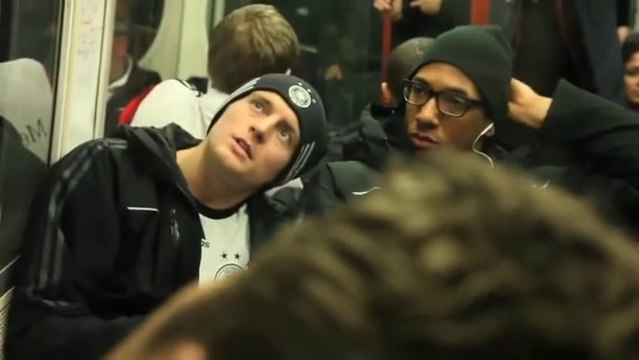 Almanya Milli Futbol Takımı Milli Maça Metroyla Gitti