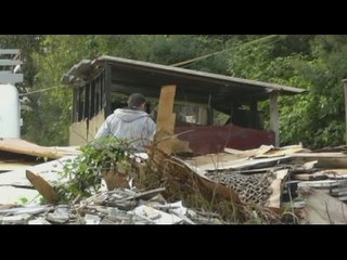 Napoli - Discarica in campo rom attira gabbiani, disagi per aeroporto (20.11.13)