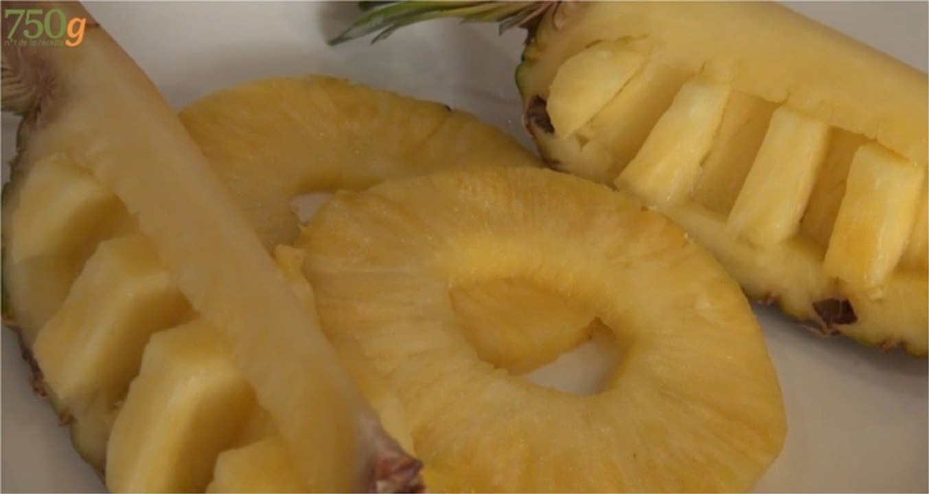Comment découper un ananas en pirogue ? - 750 Grammes