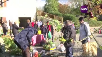 13_11_21 échange de plantes avec la FDSEA