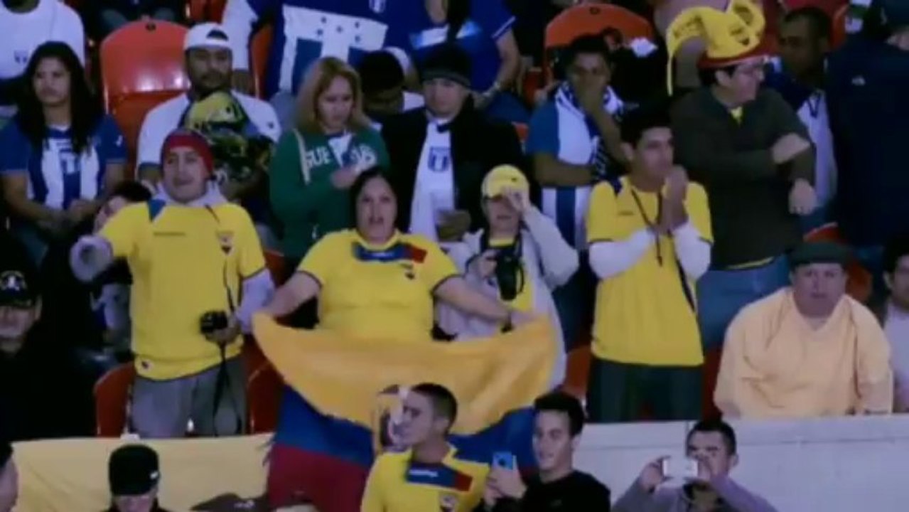 Valencia retter Ecuador mit Traumtor