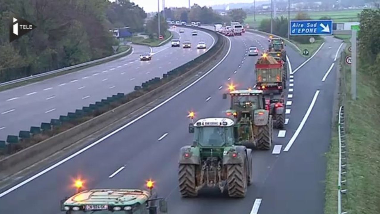 Le "blocus" des agriculteurs endeuillé par la mort d'un pompier