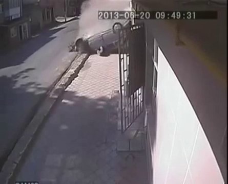 Walkers almost killed by a Car. Violent Crash