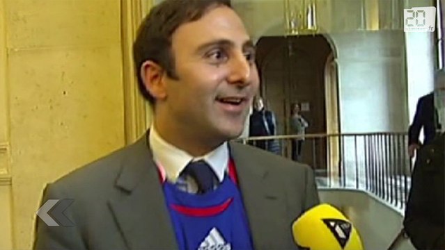 L'assemblée nationale s'amuse grâce à l'équipe de France.