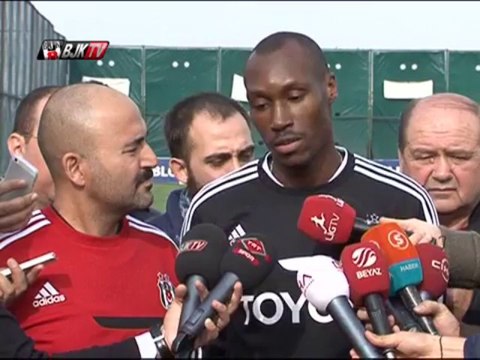 Futbolcumuz Atiba Hutchinson Basın Mensuplarının Sorularını Yanıtladı