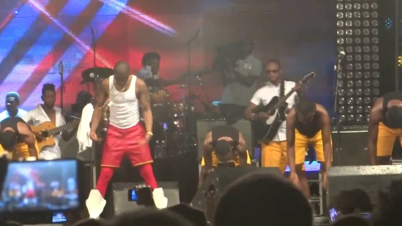 Fally Ipupa "Hustler Is Back"  Power Tour Live à Abidjan 2013 (Bonne Qualité) ..@VoiceOfCongo