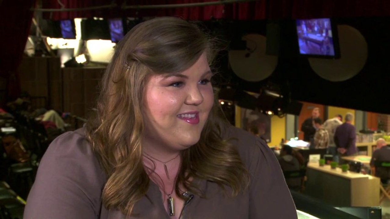 Ashley Fink Has Glee For Dads Chatting Up Seth Green DADS