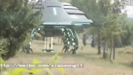 U.F.O: Say Hello To An Alien. This One's A Bad Guy, But Most Are Good. 22-11-2013