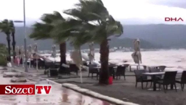 Marmaris'e ceviz büyüklüğünde dolu yağdı