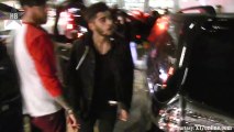 Zayn Malik Fights With Paparazzi For Niall Horan -- One Direction Gets Mobbed At LAX