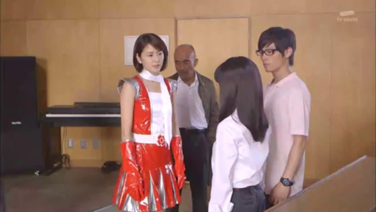 japanese actress nagaswa masami in momoirocrover costume with red enamel elbow length glove-1