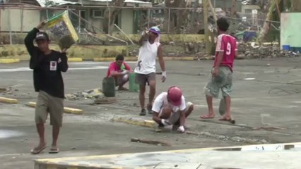 Philippines : MSF monte son hôpital gonflable à Tacloban