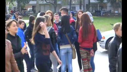 CELAL BAYAR OGRENCI PAZARI 2