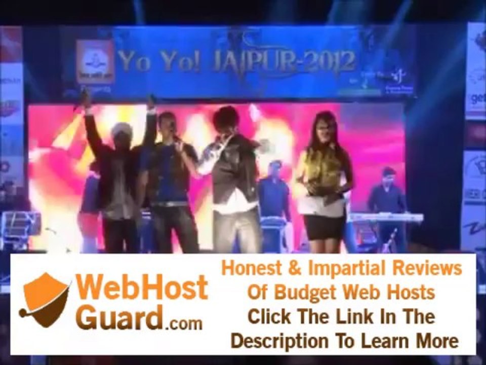 Emcee/Anchor Ujjwal Pareek hosting HONEY SINGH LIVE-IN CONCERT.avi