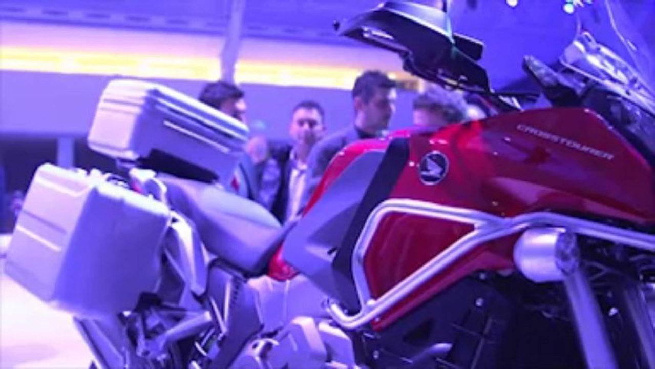 Honda motos conferencia de prensa  Salón de la moto de Milán EICMA 2011.