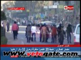 الأمن يفرق مسيرة لأنصار المعزول بعد تعطيلها للمرور في عباس العقاد