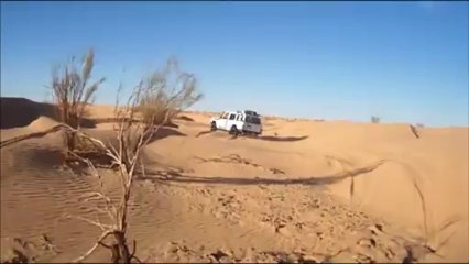 Surf sur les dunes tunisiennes