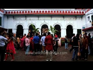 Let's go pandal hopping! Kolkata Durga puja