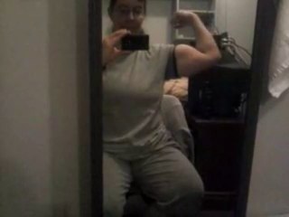 WOW!!! WOMAN FLEXING MASSIVE BICEPS!!