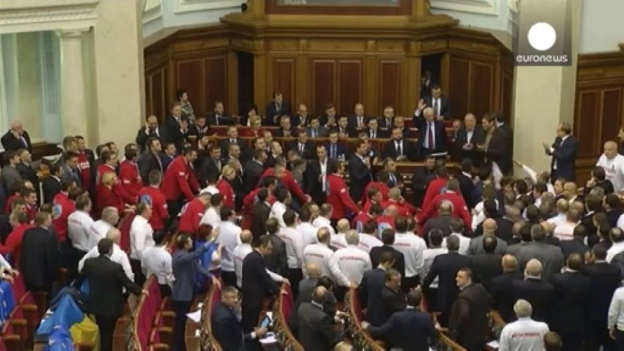 Ukraine parliament bitterly divided over Europe