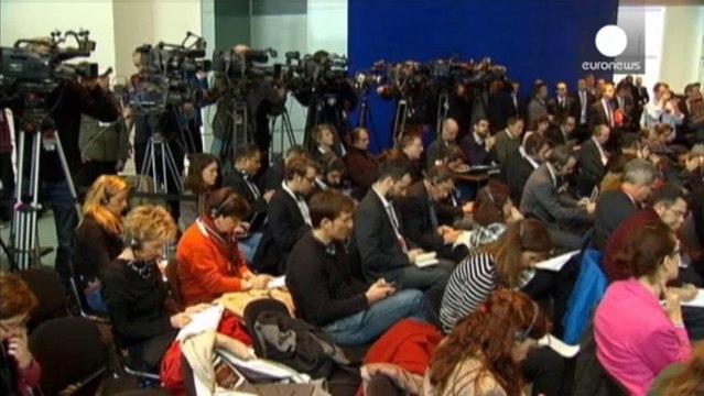 Greek economy on track Samaras tells Angela Merkel