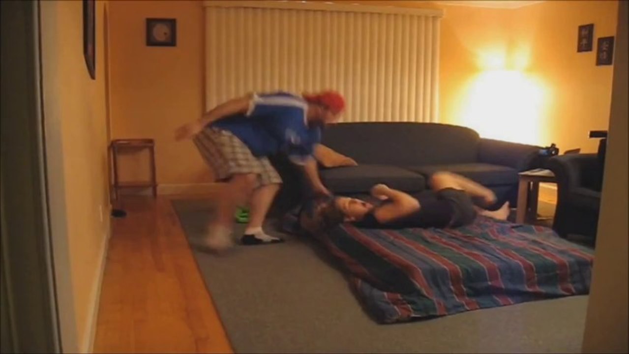 Sperieturi pe net ! Super tare ! faze comice tari -Cea mai tare sperietura -funny video