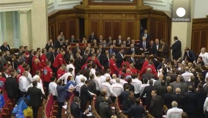 Ukrayna'nın AB kararı halkı sokaklara döktü