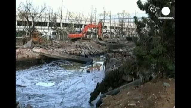Cina, esplosione dell'oleodotto. I morti sono almeno 44